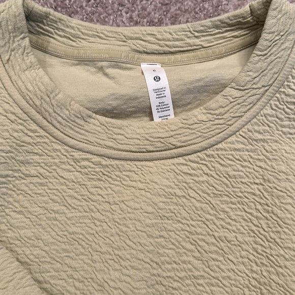 Lululemon 3/4 sleeve top - Picture 2 of 2